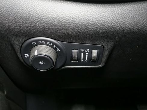Used 2026 Jeep Compass Limited AWD/4WD image 34