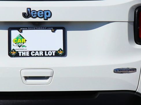Used 2020 Jeep Renegade Latitude w/ Popular Equipment Group FWD image 20