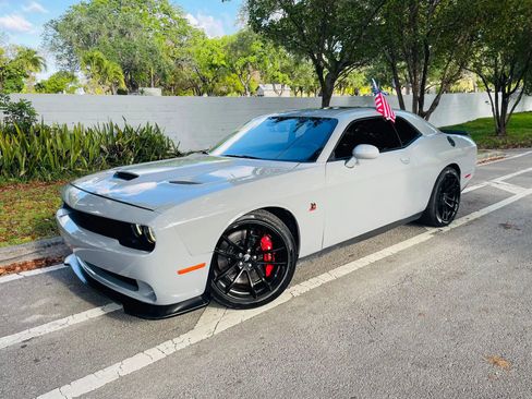 Used 2021 Dodge Challenger R/T Scat Pack w/ Dynamics Package image 1