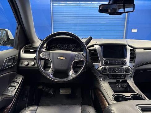 Used 2018 Chevrolet Suburban LT image 29