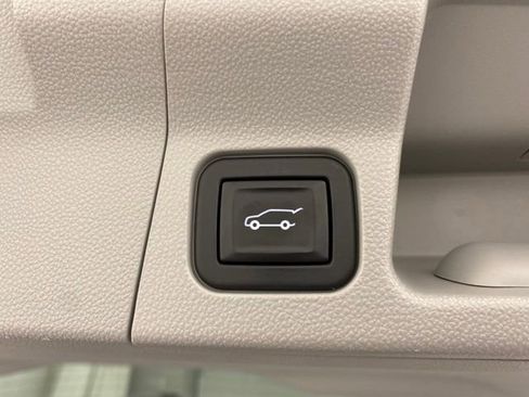 Used 2021 GMC Acadia SLT w/ Preferred Package image 37