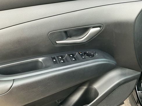 Used 2025 Hyundai Santa Cruz SE image 16