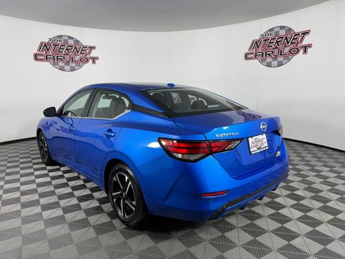 Used 2025 Nissan Sentra SV FWD image 5