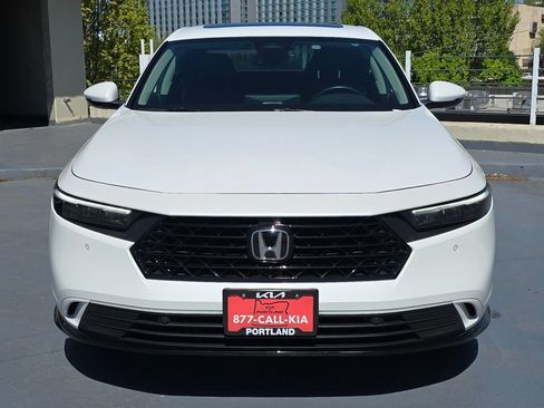 Used 2025 Honda Accord EX-L image 8