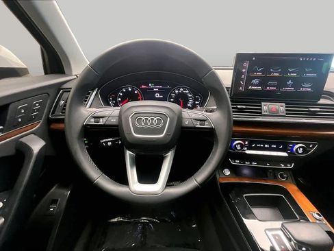 Used 2023 Audi Q5 2.0T Premium w/ Convenience Package AWD/4WD image 10