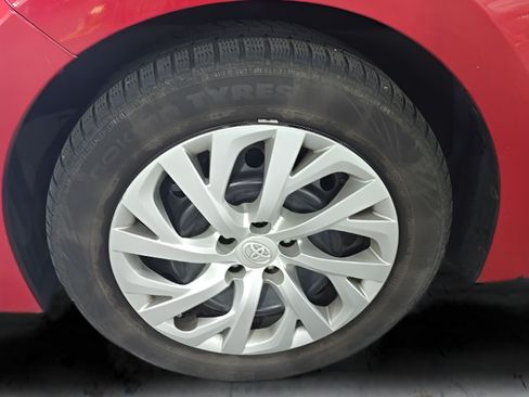 Used 2018 Toyota Corolla LE w/ Protection Package FWD image 17