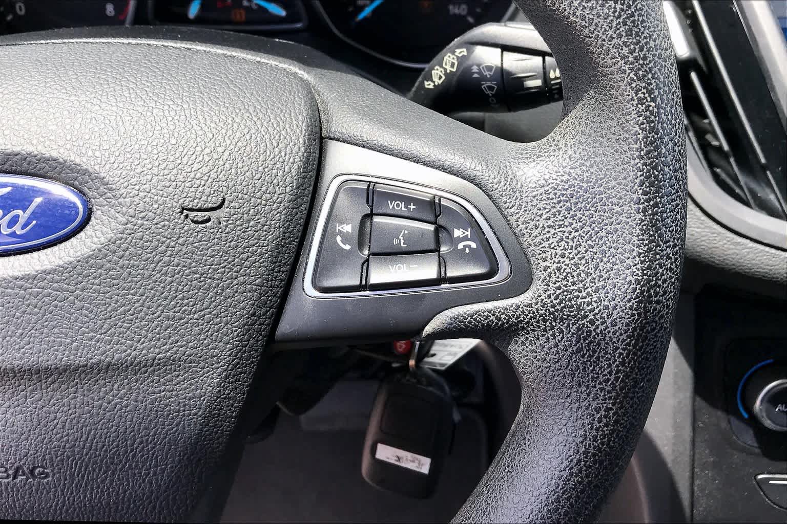 Used 2018 Ford Escape SE w/ SE Sync 3 Package AWD/4WD image 25