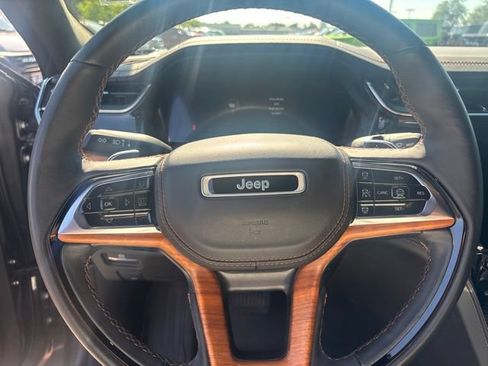 Used 2023 Jeep Grand Cherokee L Summit AWD/4WD image 28