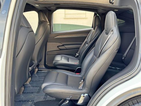 Used 2022 Tesla Model X AWD/4WD image 49