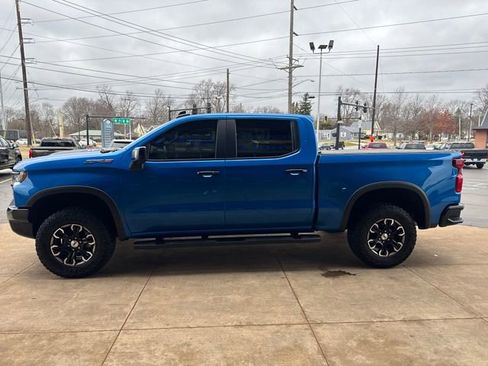 Used 2022 Chevrolet Silverado 1500 ZR2 w/ Technology Package image 6