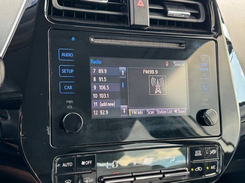 Used 2019 Toyota Prius LE FWD image 27