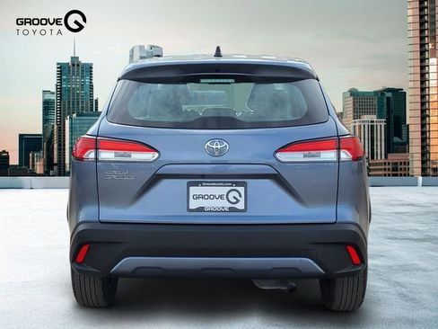 Used 2023 Toyota Corolla Cross L image 5