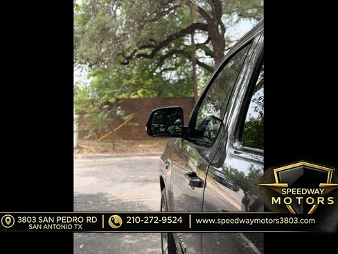Used 2022 Jeep Wagoneer Series II AWD/4WD image 10