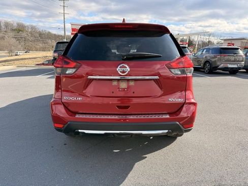 Certified 2017 Nissan Rogue SV image 6