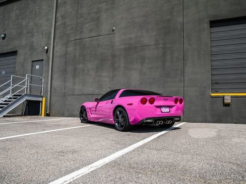 Used 2010 Chevrolet Corvette Coupe w/ 1LT image 32