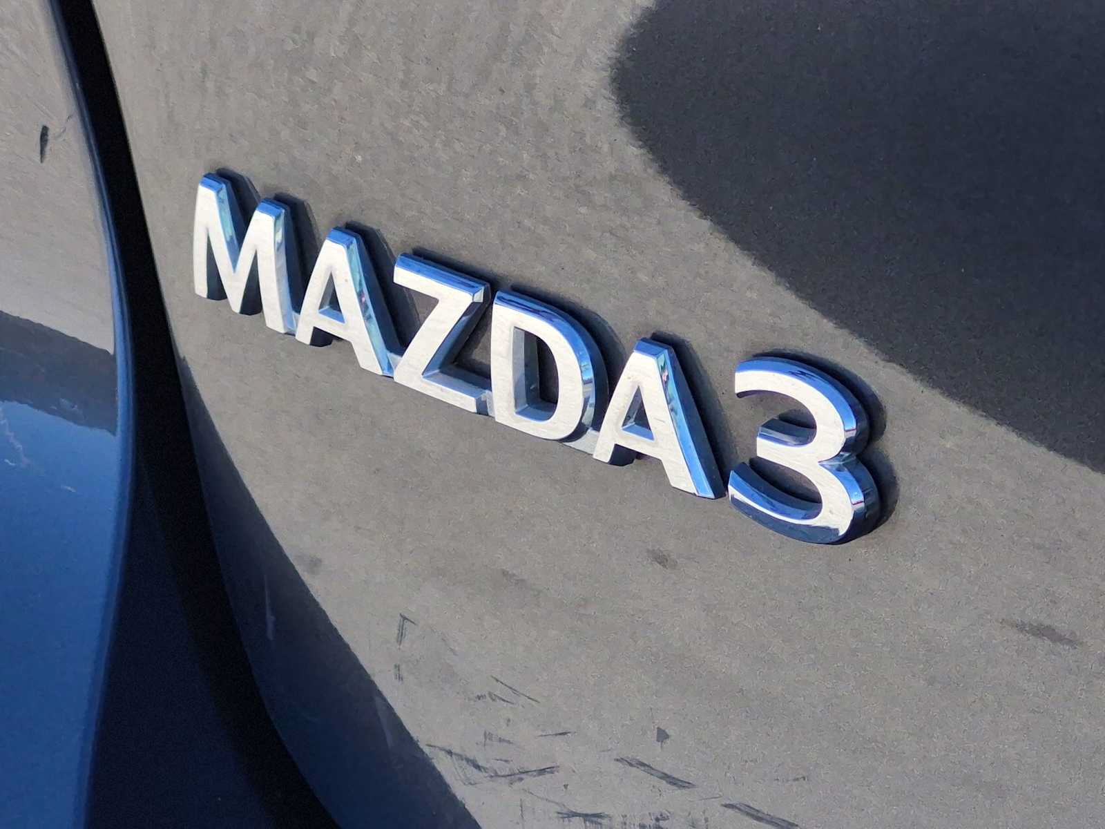 Used 2019 MAZDA MAZDA3 Hatchback w/ Premium Package FWD image 12