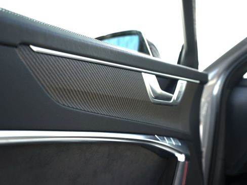 Used 2022 Audi RS 6 AWD/4WD image 12