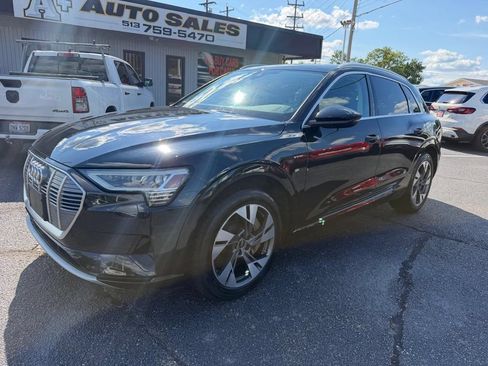 Used 2022 Audi e-tron Premium w/ Towing Package AWD/4WD image 2