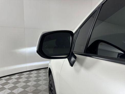 Used 2021 Toyota Sienna XLE image 23