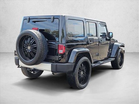 Used 2014 Jeep Wrangler Unlimited Sahara w/ Connectivity Group AWD/4WD image 5