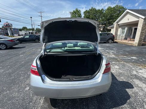 Used 2009 Toyota Camry LE FWD image 16