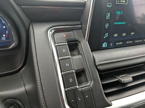 Used 2023 Chevrolet Tahoe Z71 image 23