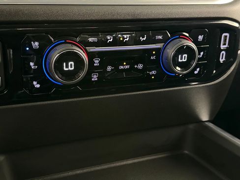 Used 2026 Chevrolet Silverado 3500 LTZ w/ LTZ Plus Package image 18