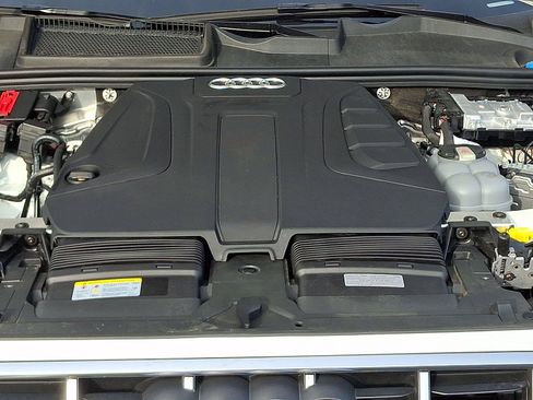 Used 2023 Audi Q7 2.0T Premium w/ Towing Package AWD/4WD image 29