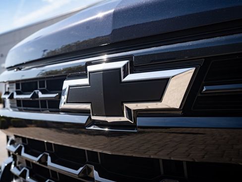 Used 2024 Chevrolet Silverado 1500 LT Trail Boss w/ Convenience Package II image 3