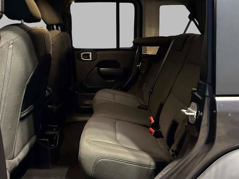 Used 2019 Jeep Wrangler Unlimited Sport S image 16