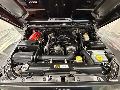 Used 2016 Jeep Wrangler Unlimited Rubicon w/ Connectivity Group AWD/4WD image 62