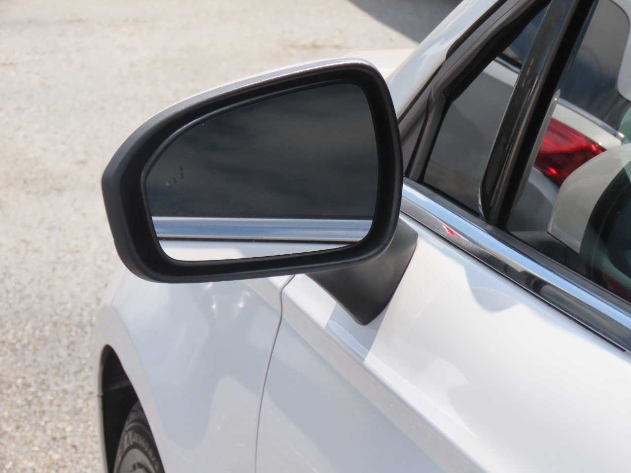 Used 2020 Ford Fusion SE FWD image 17