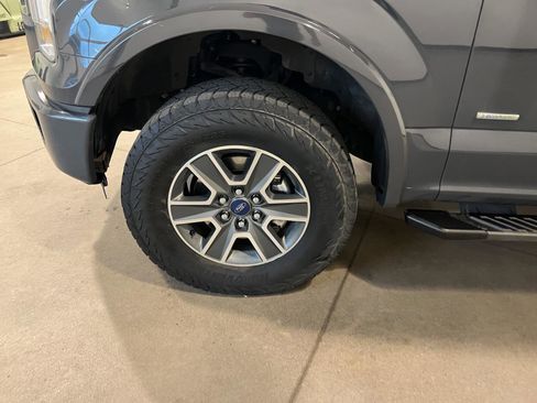 Used 2016 Ford F150 XLT w/ Equipment Group 302A Luxury AWD/4WD image 43