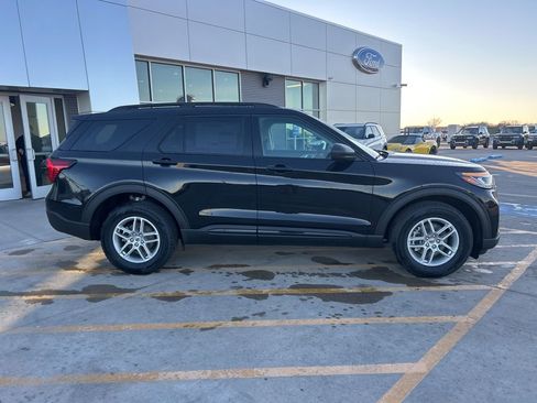 New 2026 Ford Explorer Active image 2