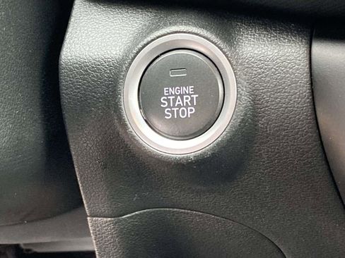 Used 2022 Hyundai Kona Limited FWD image 27