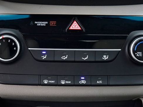 Used 2019 Hyundai Tucson SE image 20