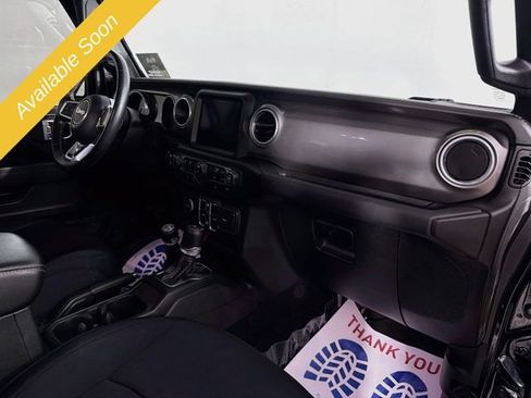 Used 2021 Jeep Wrangler Unlimited Sahara w/ Uconnect 4C Nav & Sound Group AWD/4WD image 31