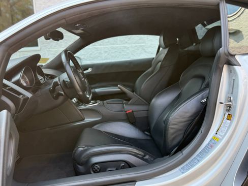 Used 2011 Audi R8 V8 image 8