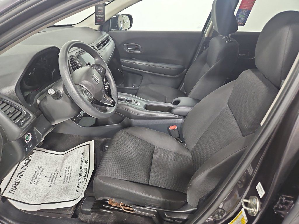 Used 2018 Honda HR-V EX image 9
