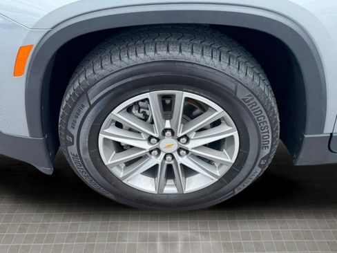 Used 2023 Chevrolet Traverse LT w/ LPO, Floor Liner Package AWD/4WD image 16