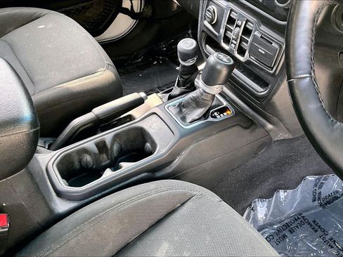 Used 2021 Jeep Wrangler Unlimited Sport w/ Cold Weather Group image 16