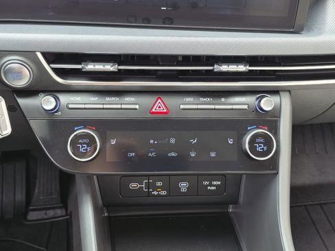 Used 2025 Hyundai Sonata SEL FWD image 16