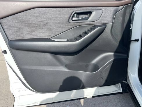 Certified 2023 Nissan Rogue S FWD image 10