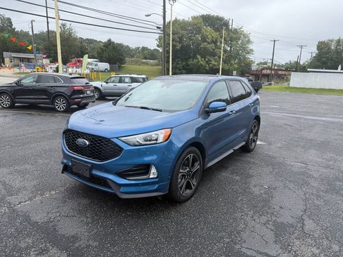 Used 2019 Ford Edge ST w/ Equipment Group 401A image 3