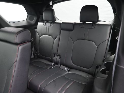 Used 2025 Honda Pilot Black Edition image 21