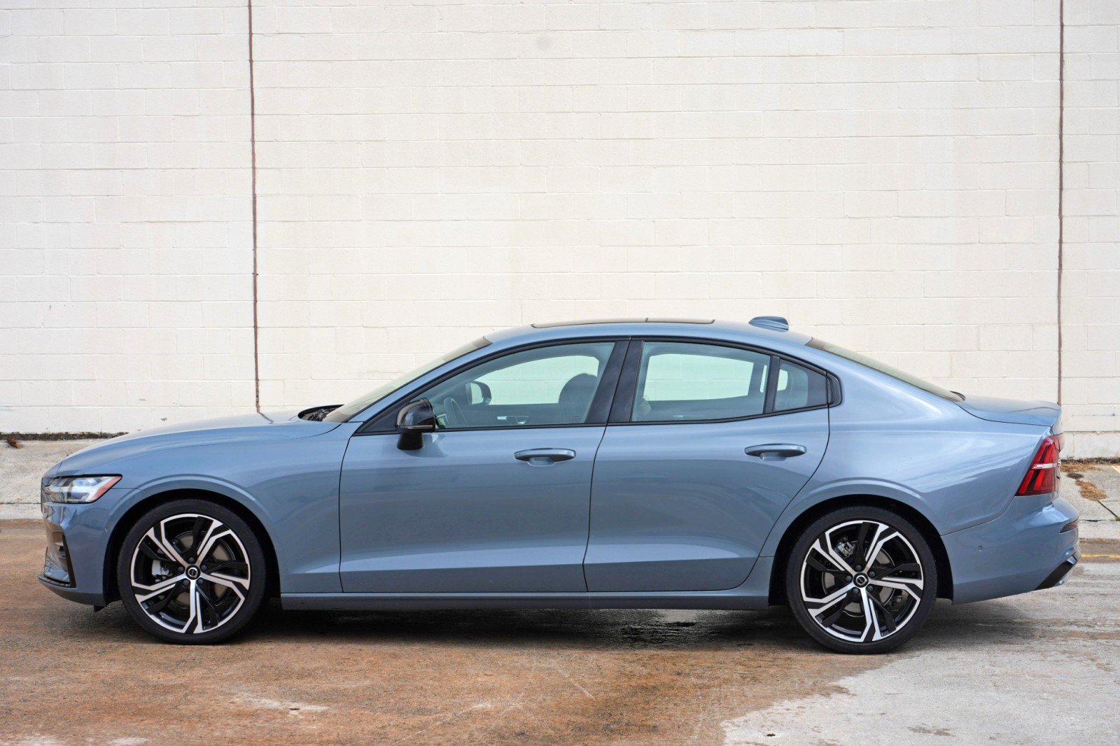 Used 2024 Volvo S60 B5 Plus AWD/4WD image 48