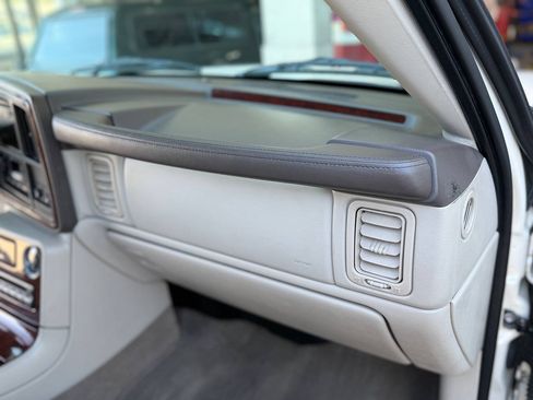 Used 2005 Cadillac Escalade EXT AWD/4WD image 75
