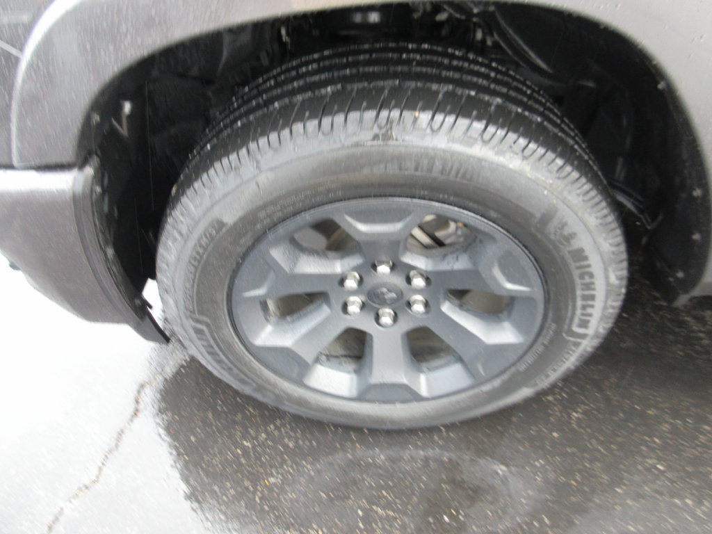 Used 2025 RAM 1500 Big Horn AWD/4WD image 15