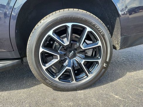 Used 2022 Chevrolet Tahoe RST w/ Luxury Package RWD image 32