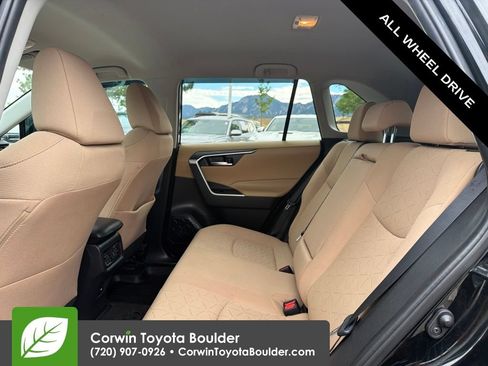 Used 2021 Toyota RAV4 XLE w/ XLE Grade Weather Package AWD/4WD image 20